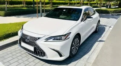 luxury car in dubai | car with driver | chauffeur service | limo service