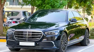 luxury car in dubai | car with driver | chauffeur service | limo service